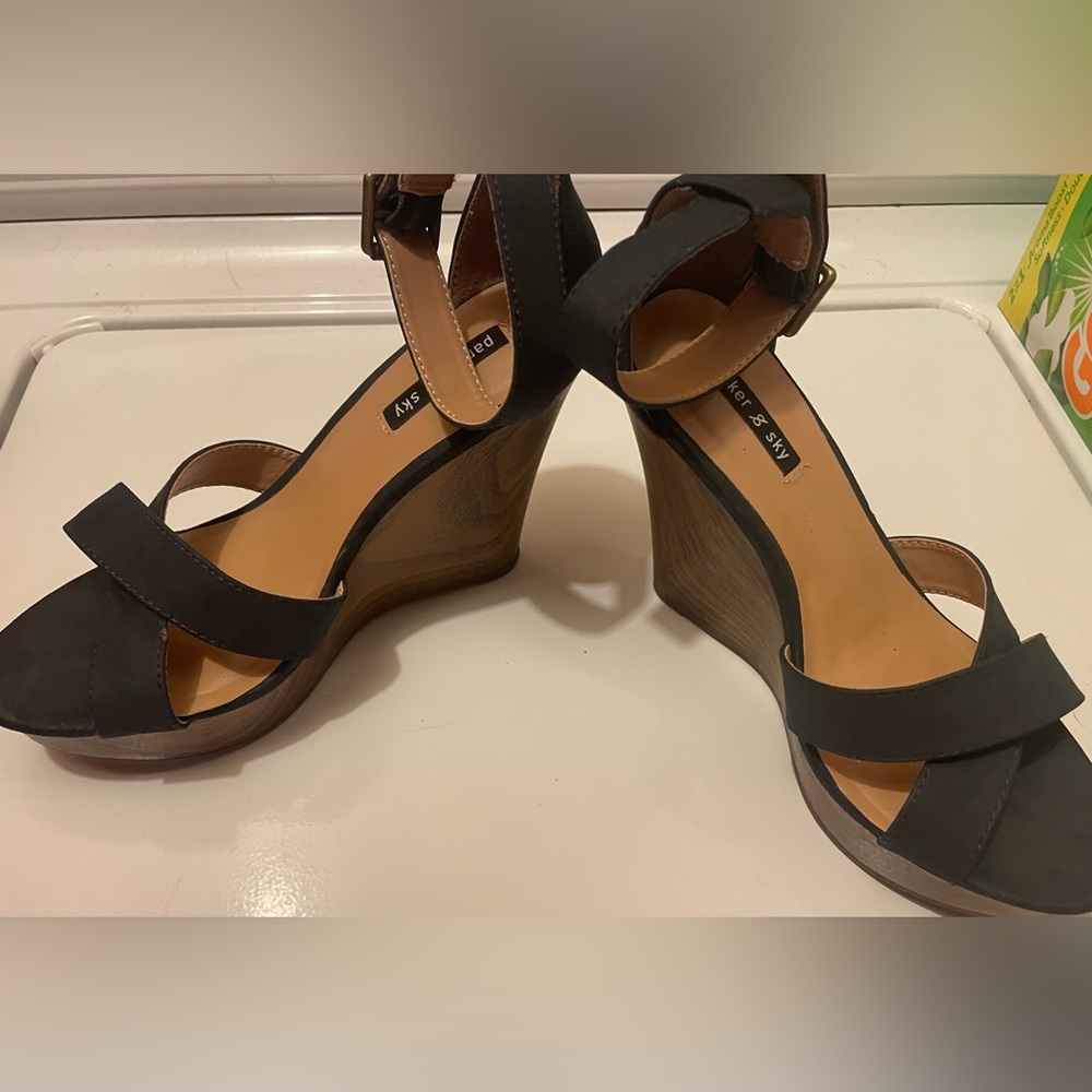 Parker & Sky Women’s Sz-7 Wedge Heel Open Toe Strappy Shoes